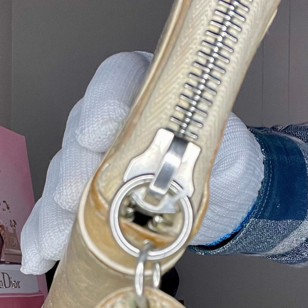 Chloe Vintage Gold Long Wallet - Picture 3 of 13